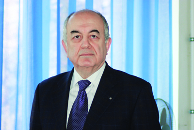 Məşhur göz həkimi: “Azərbaycanda gözün buynuz qişasının transplantasiyası qadağan deyil”