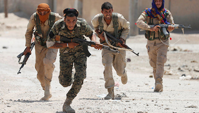 İŞİD-in Raqqadakı müdafiə xətti yarıldı