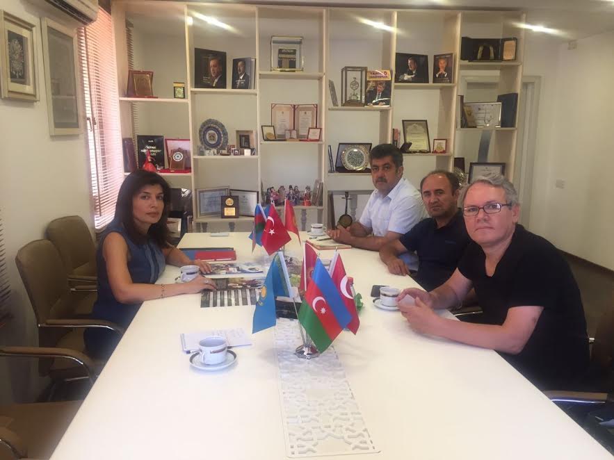 Elçin Əfəndiyevin qızı Türkiyədə federasiya rəhbəri ilə görüşdü