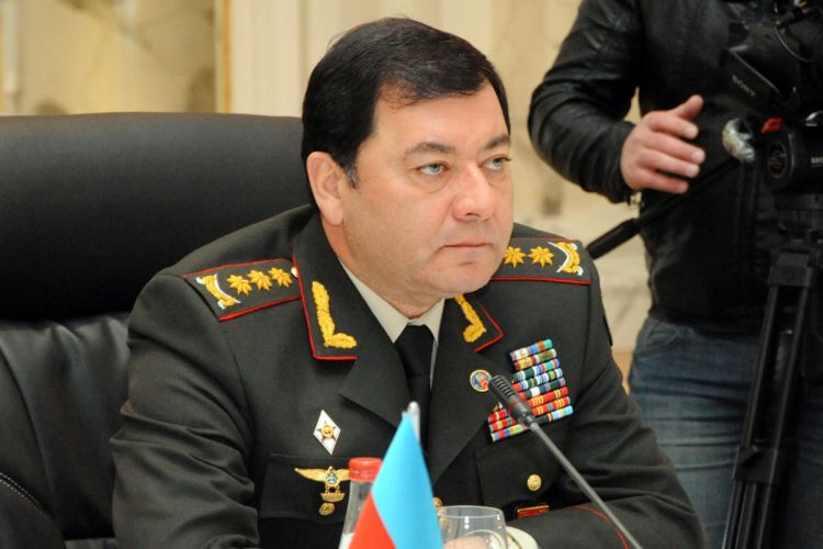 Nəcməddin Sadıkov Amerikaya gedib