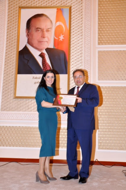 BDU əməkdaşları təltif edildi - FOTOLAR   
