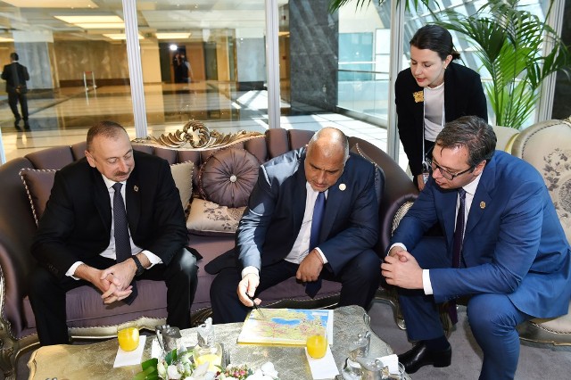 Azərbaycan Prezidenti İstanbulda dövlət və hökumət başçıları ilə görüşüb 