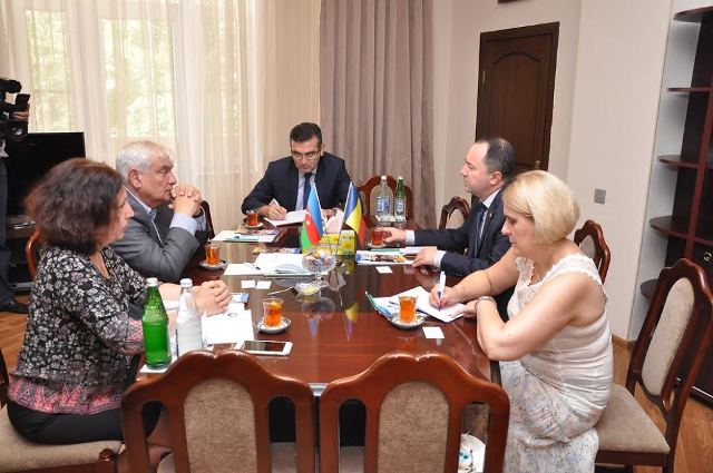 Kamal Abdulla Rumıniyanın səfiri ilə görüşüb