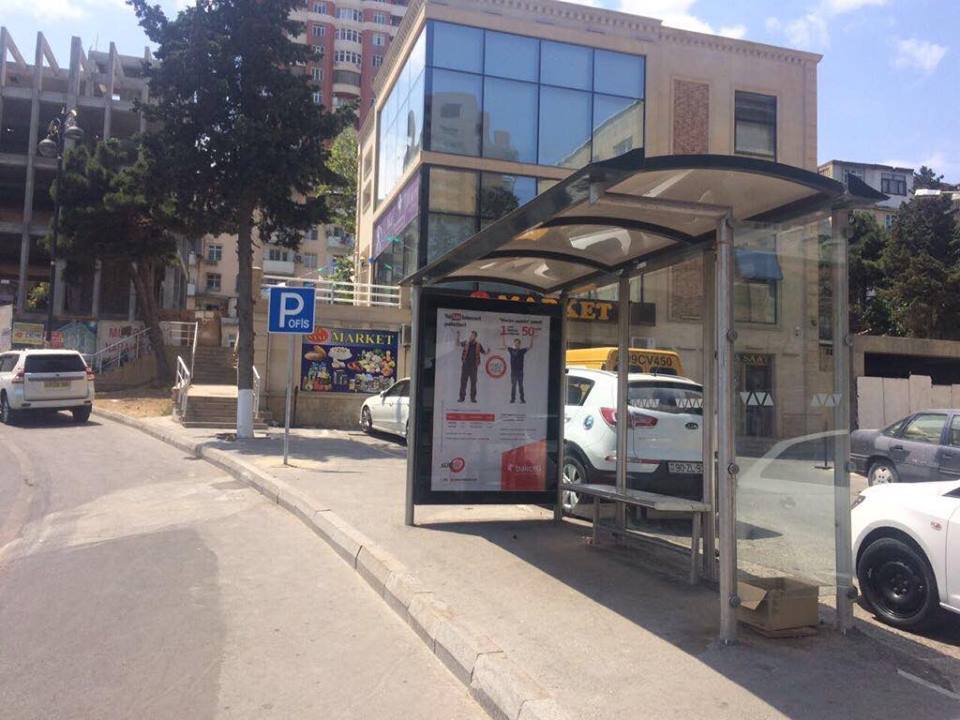 Avtobus dayanacağına parklama nişanı qoyulub - FOTO