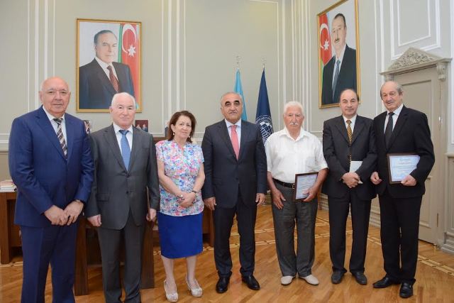 UNEC-in bir qrup müəllimi təqaüdə yola salındı