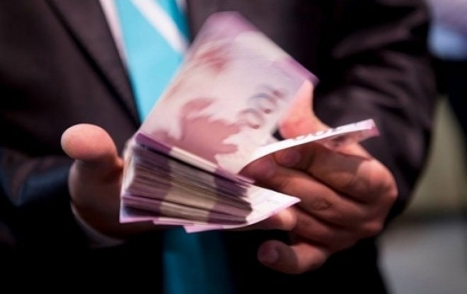 Əhalinin banklarda 6,820.1 milyon manat əmanəti var   