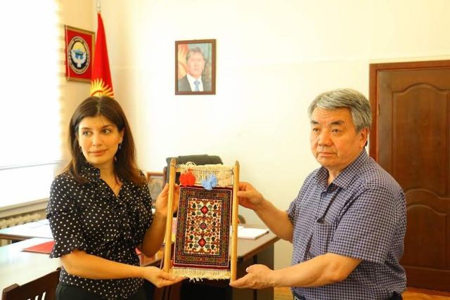 Elçin Əfəndiyevin qızı Qırğızıstanın turizm naziri ilə görüşüb