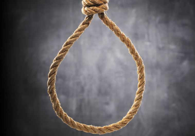 Bakıda 69 yaşlı qadın özünü öldürdü