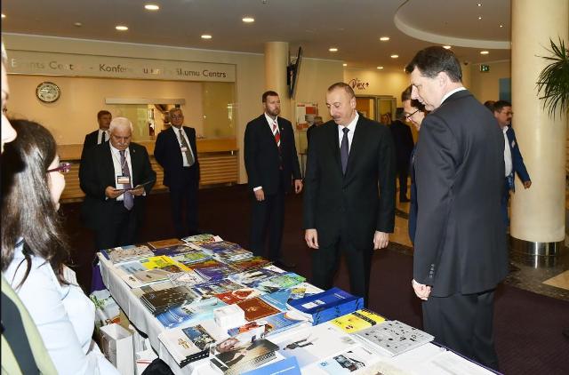  İlham Əliyev Azərbaycan-Latviya biznes forumunda - FOTO 