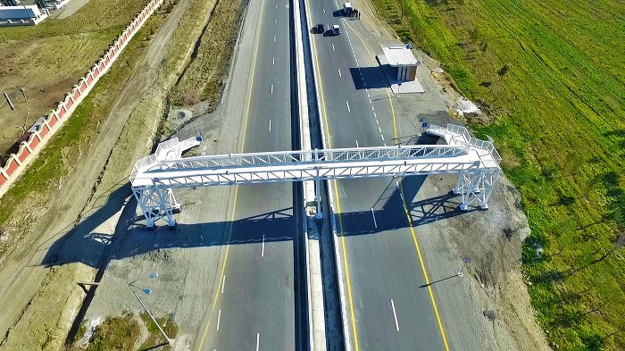 Bakı-Şamaxı yolunda 7 yerüstü piyada keçidi tikilir - FOTO