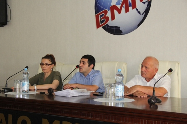 Həbsdə olan sahibkarın ailəsi dövlət başçısına müraciət etdi   