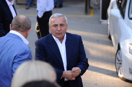 Bakının ən varlı iş adamı 290 dəfə radara düşüb – Cəriməni ödəmir 