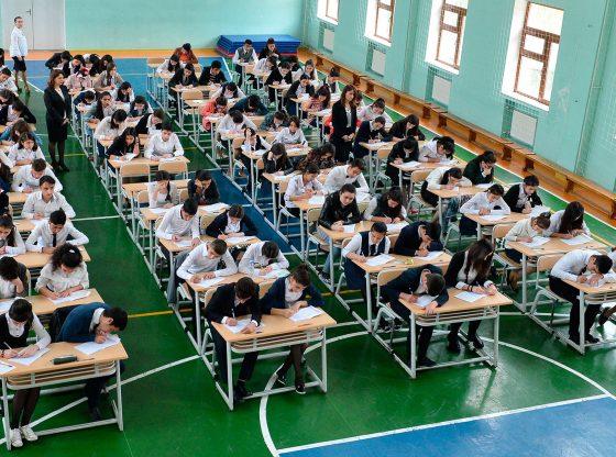 Dövlət qulluğunda işləyənlər 5 ildən bir imtahan verəcək