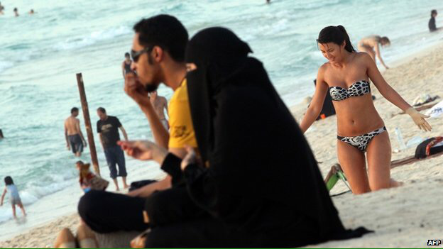Ərəb qadınlarına bikini icazəsi veriləcək...