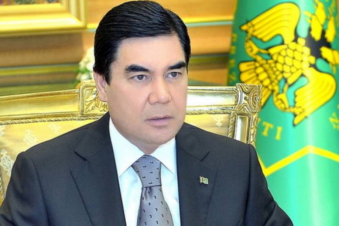 Qurbanqulu Berdımuxamedov Bakıya gəlir   