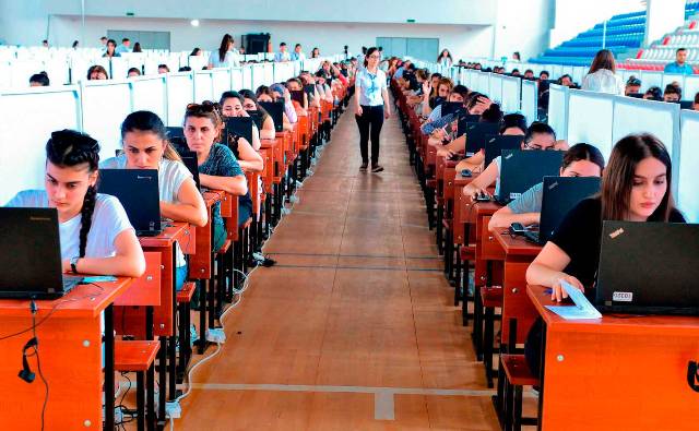 Müəllimlərin işə qəbul imtahanlarının test mərhələsi başa çatdı