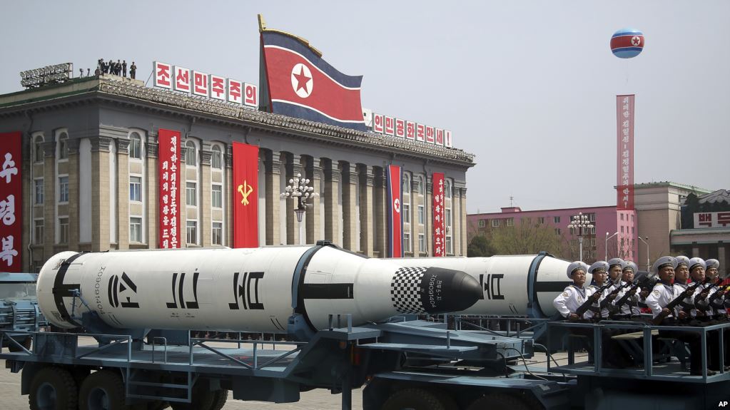 Şimali Koreyada ballistik raketlər üçün nüvə başlığı hazırlanıb 