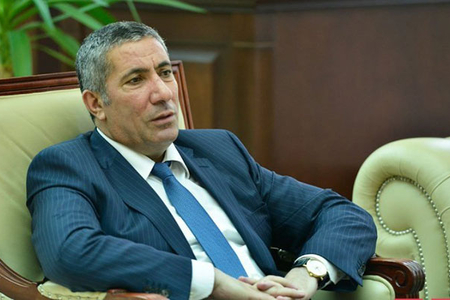 Siyavuş Novruzov: “Mənim səlahiyyətimə məscid, molla və qəbiristanlıq daxildir”