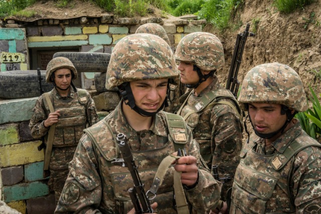 Ermənistanda həyəcan TƏBİLİ -  xəstələri orduya yığırlar