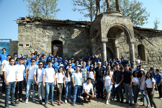 “Yerində tarix”in iştirakçıları qədim Alban Məbədlərində