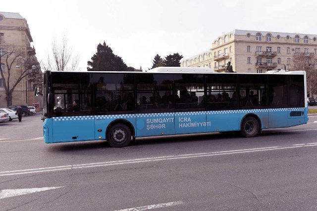 Sumqayıtda sərnişinlər marşrut avtobuslarında boğulur
