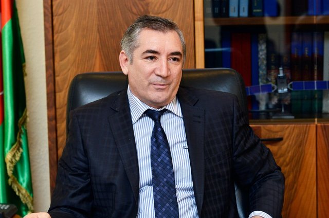 Nuşirəvan Məhərrəmli: "Televiziyalardakı məişət xarakterli verilişlər dilimizə təsir edir"