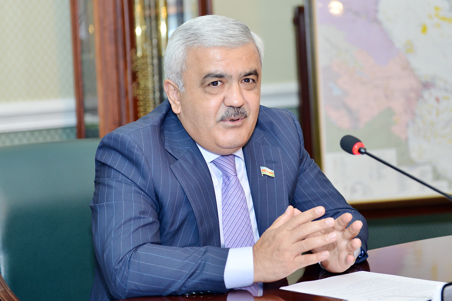Rövnəq Abdullayev AFFA-da “at” oynadan bacıları işdən kənarlaşdırıb?