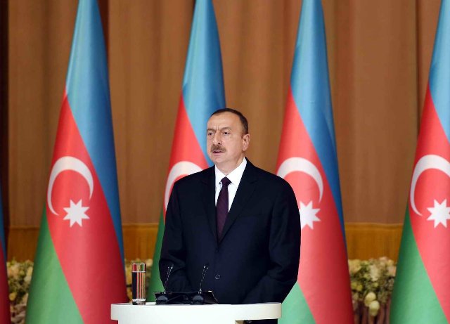 Ali Baş Komandan Mobil Səhra Cərrahiyyə Hospitalının imkanları ilə tanış oldu