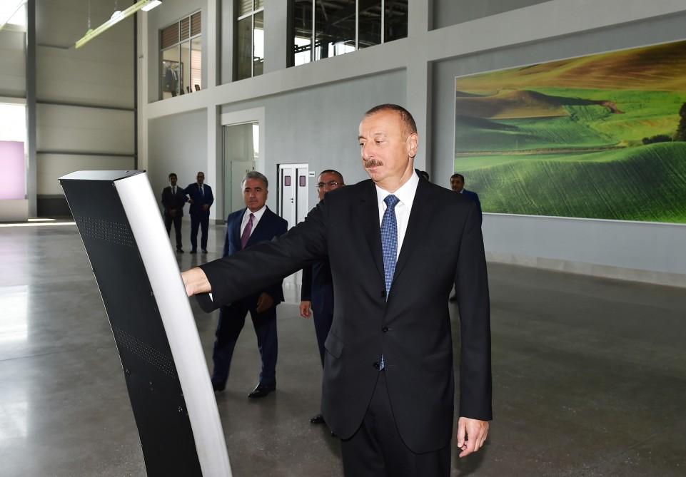 Prezident “Şəmkir Aqroparkı”nın Logistika Mərkəzinin açılışında olub