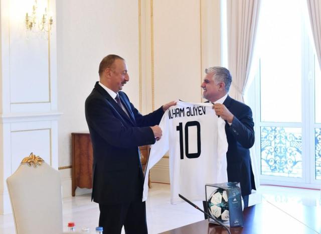 Prezident “Qarabağ” futbolçularını qəbul etdi - FOTOLAR