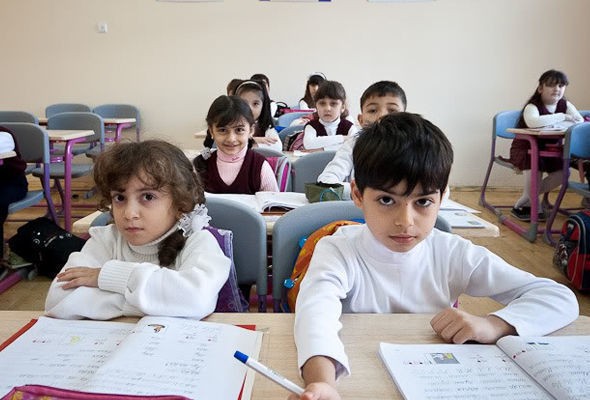 Səhiyyə Nazirliyindən məktəbli çantaları ilə bağlı XƏBƏRDARLIQ  