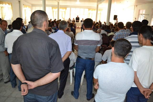 İdarə rəisləri köçkünlər qarşısında hesabat verdilər