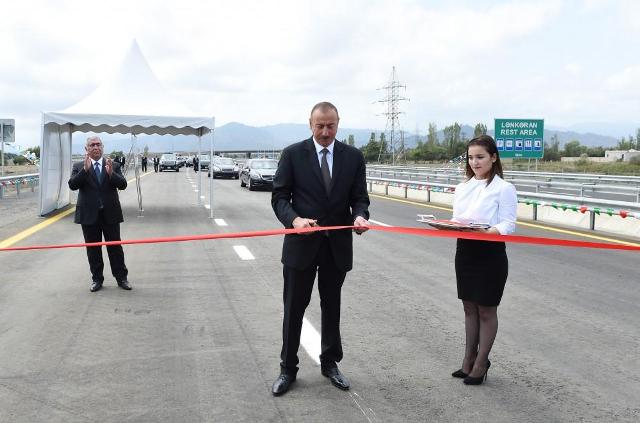İlham Əliyev yol açılışında iştirak edib - YENİLƏNİB