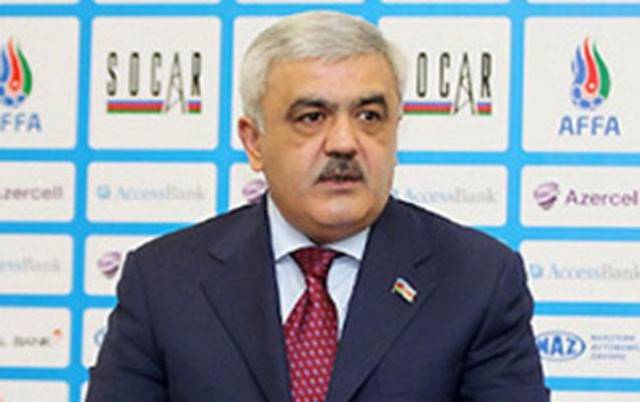 "İndi iyirmi-iyirmi deyəcəm, məni lağa qoyacaqsınız" - Rövnəq Abdullayev 