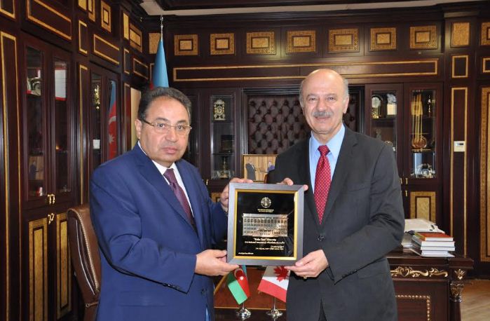 Kanadalı nazir Bakı Dövlət Universitetində