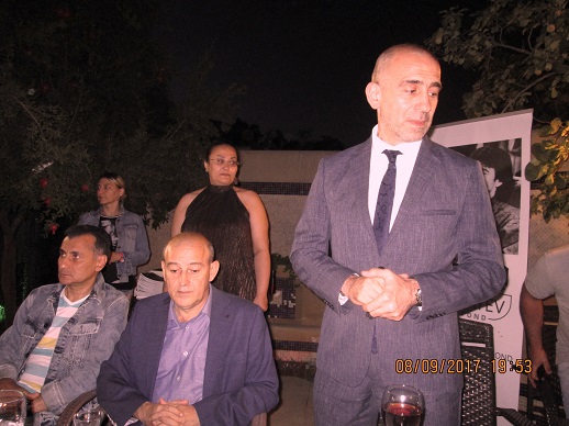 Çingiz Mustafayevin ailəsi jurnalistlərə təşəkkür edib