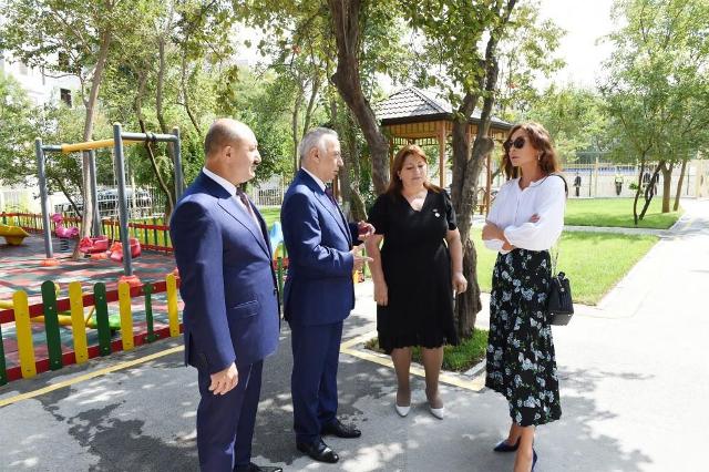 Birinci vitse-prezident “Qərənfil” uşaq bağçasındakı şəraitlə tanış oldu
