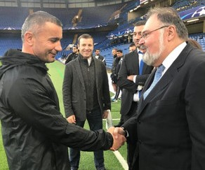 Azərbaycanın Böyük Britaniyadakı səfiri “Qarabağ” komandasını ziyarət edib