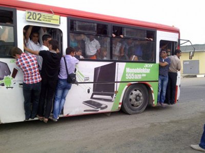 Marşrut avtobuslarındakı əzaba DAVAM:  sərnişin limiti yoxdur – RƏSMİ