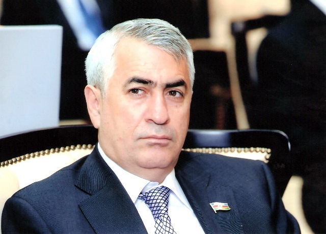 Cavid Qurbanov doğum gününü qeyd edir   