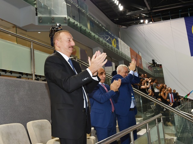Prezident Azərbaycan voleybolçularının oyununu izlədi: Komandamız  qrup lideri oldu