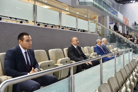 Prezident yığma komandamızın oyununu izləyib - FOTOLAR