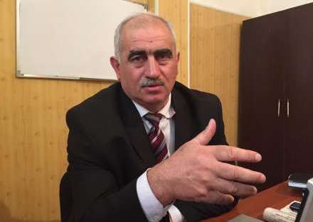 Partiya sədri mal-qara təsərrüfatını ləğv edib, bağçılıq və arıçılığa keçdi