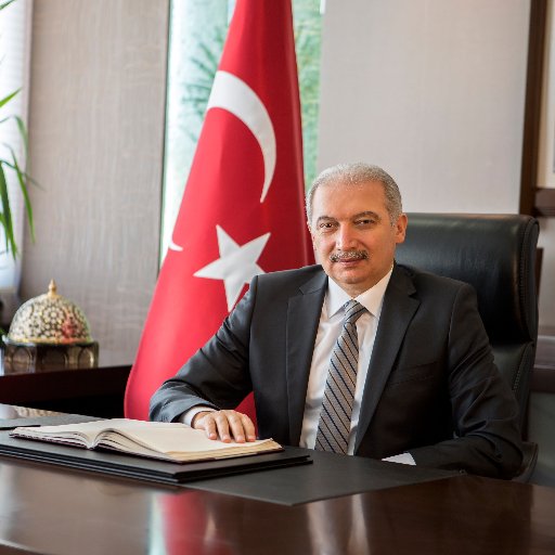 İstanbul bələdiyyəsinə yeni sədr seçildi