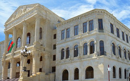 Prokruroqluq orqanlarında 8 nəfər vəzifədən azad edilib, 4-ü isə xaric olunub