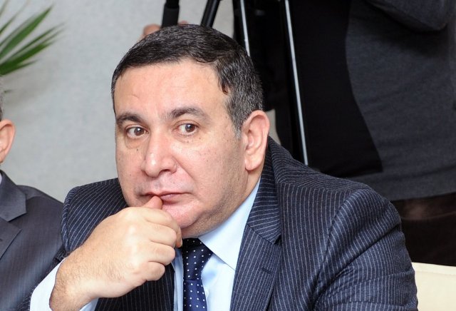 Hökumətin kitaba münasibəti: Rəşad Məcid danışdı