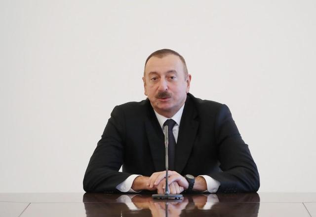 Prezident Azərbaycanın qadın voleybolçularını qəbul etdi - FOTO