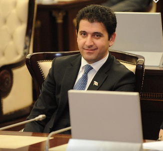 Naqif Həmzəyev: Aviareyslərin qiyməti münasib olmalıdır...