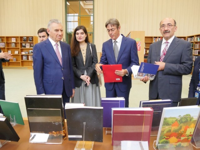 BMT kitabxanasındakı AXC ilə bağlı sənədlərin surəti Azərbaycana verildi - FOTO