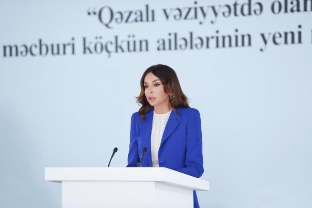 Qəzalı evlərdə yaşayanlanrın problemi diqqət mərkəzindədir - Mehriban Əliyeva 